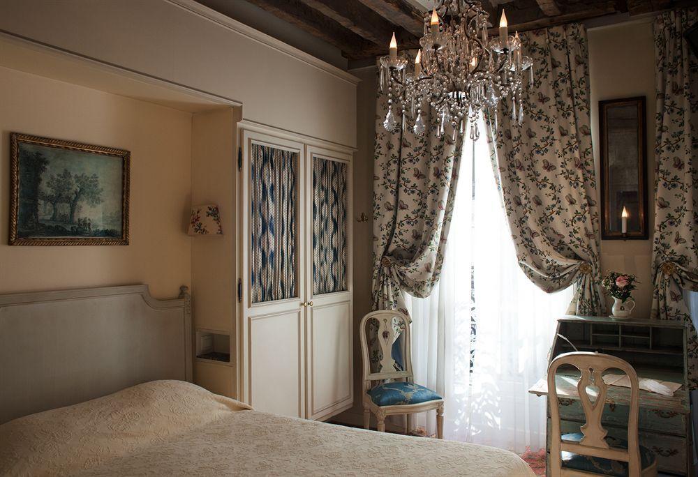 Hotel Caron De Beaumarchais Paris Dış mekan fotoğraf