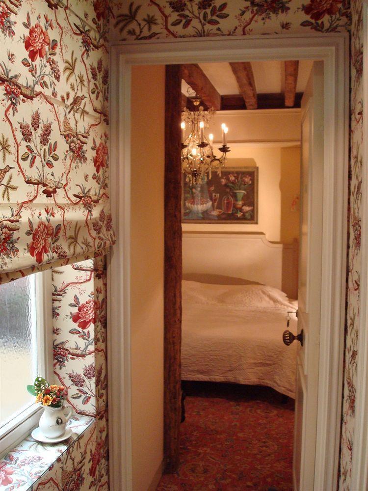 Hotel Caron De Beaumarchais Paris Dış mekan fotoğraf