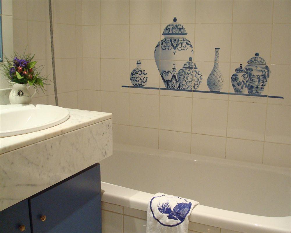 Hotel Caron De Beaumarchais Paris Dış mekan fotoğraf