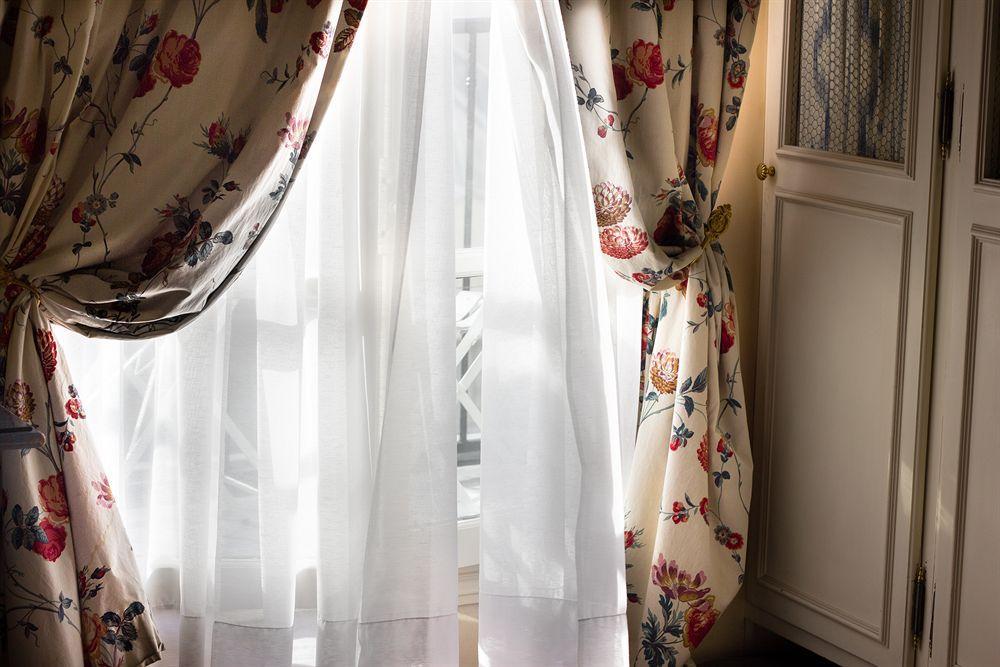 Hotel Caron De Beaumarchais Paris Dış mekan fotoğraf