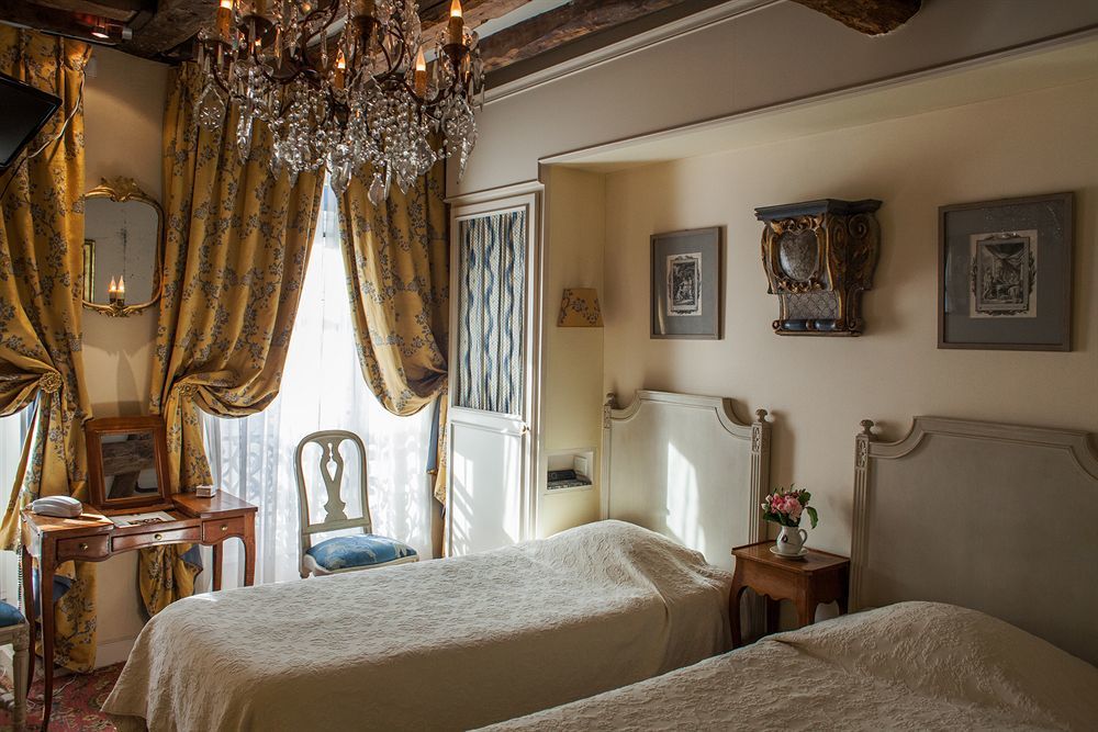 Hotel Caron De Beaumarchais Paris Dış mekan fotoğraf